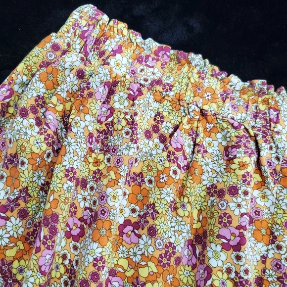 Floral Print Shorts - Picture 3 of 9